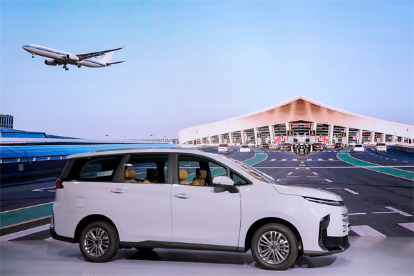 大空間、更省錢、長續(xù)航，“國民家用MPV”上汽大通G50混動MPV開啟預售，滿足家庭用車、旅游出行等全需求！