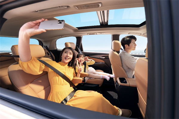 全球唯一10萬(wàn)級(jí)混動(dòng)MPV——上汽大通 G50 混動(dòng)上市，售價(jià)13.98萬(wàn)起